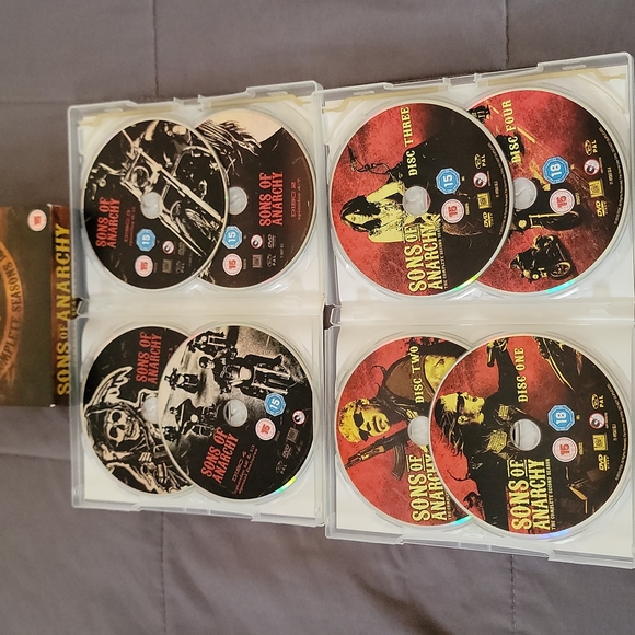 Sons of Anarchy - Season 1-2 [DVD] - Picture 2 of 5